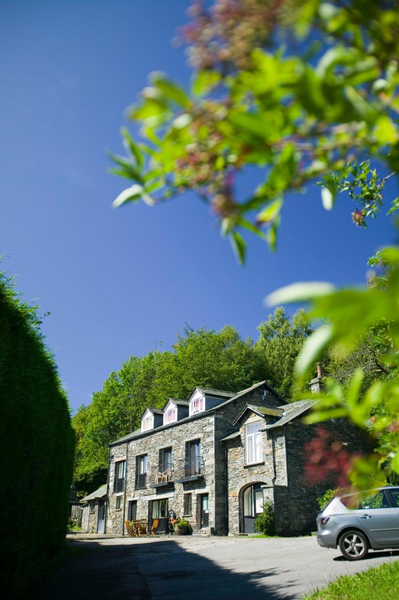 Yewfield Self Catering Apartments Hawkshead Exterior photo